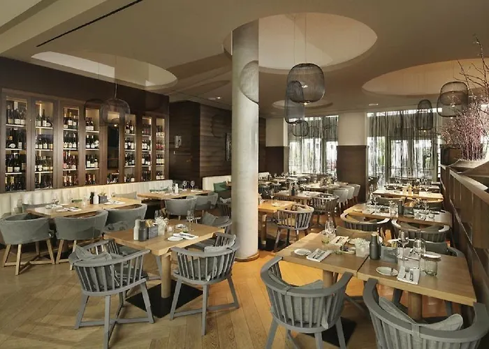 Maximilian's Aψβούργη