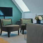 Maximilian’s Hotel 5*
