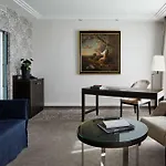 Maximilian’s Hotel
