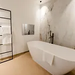 Hotel Maximilian's