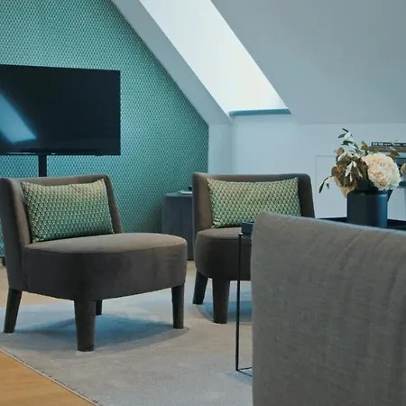 Maximilian’s Hotel 5*