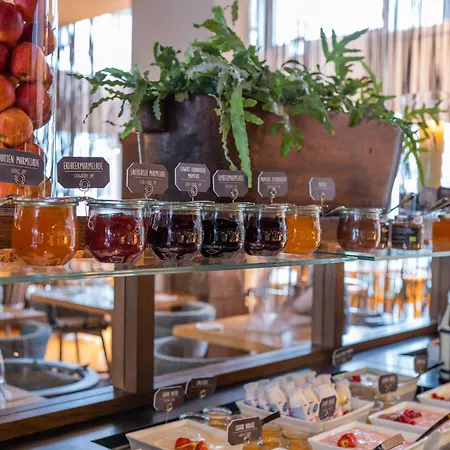 Maximilian's Hotel 5*