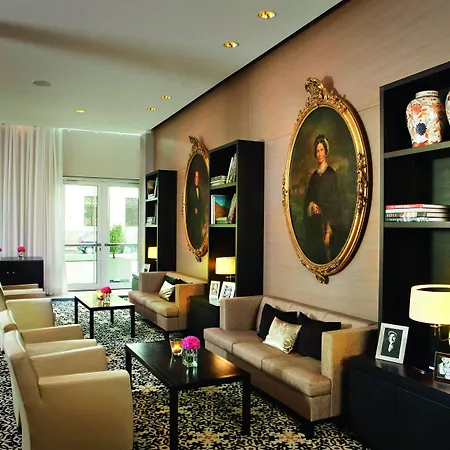 Hotel Maximilian’s