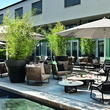 Maximilian’s Hotel