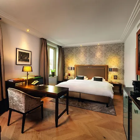 Hotel Maximilian’s