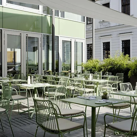 Hotel Maximilian’s