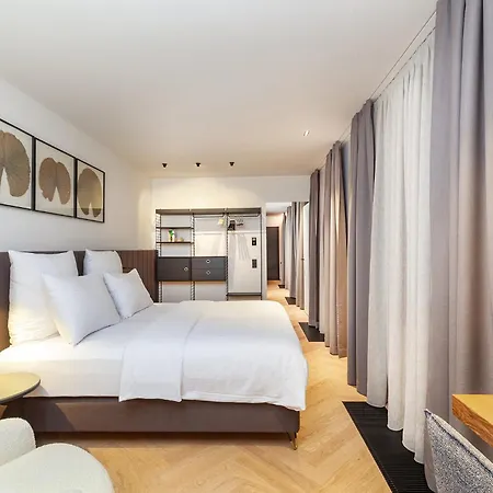 Hotel Maximilian’s