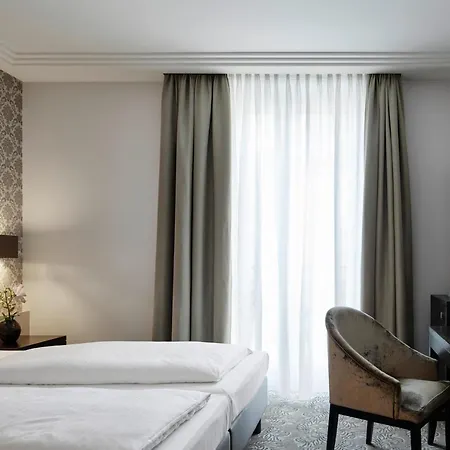 Hotel Maximilian’s