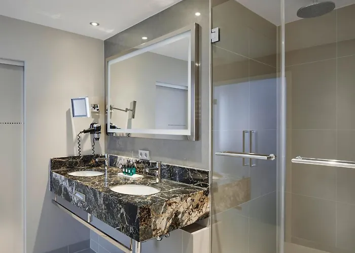 Maximilian's Hotel 5*